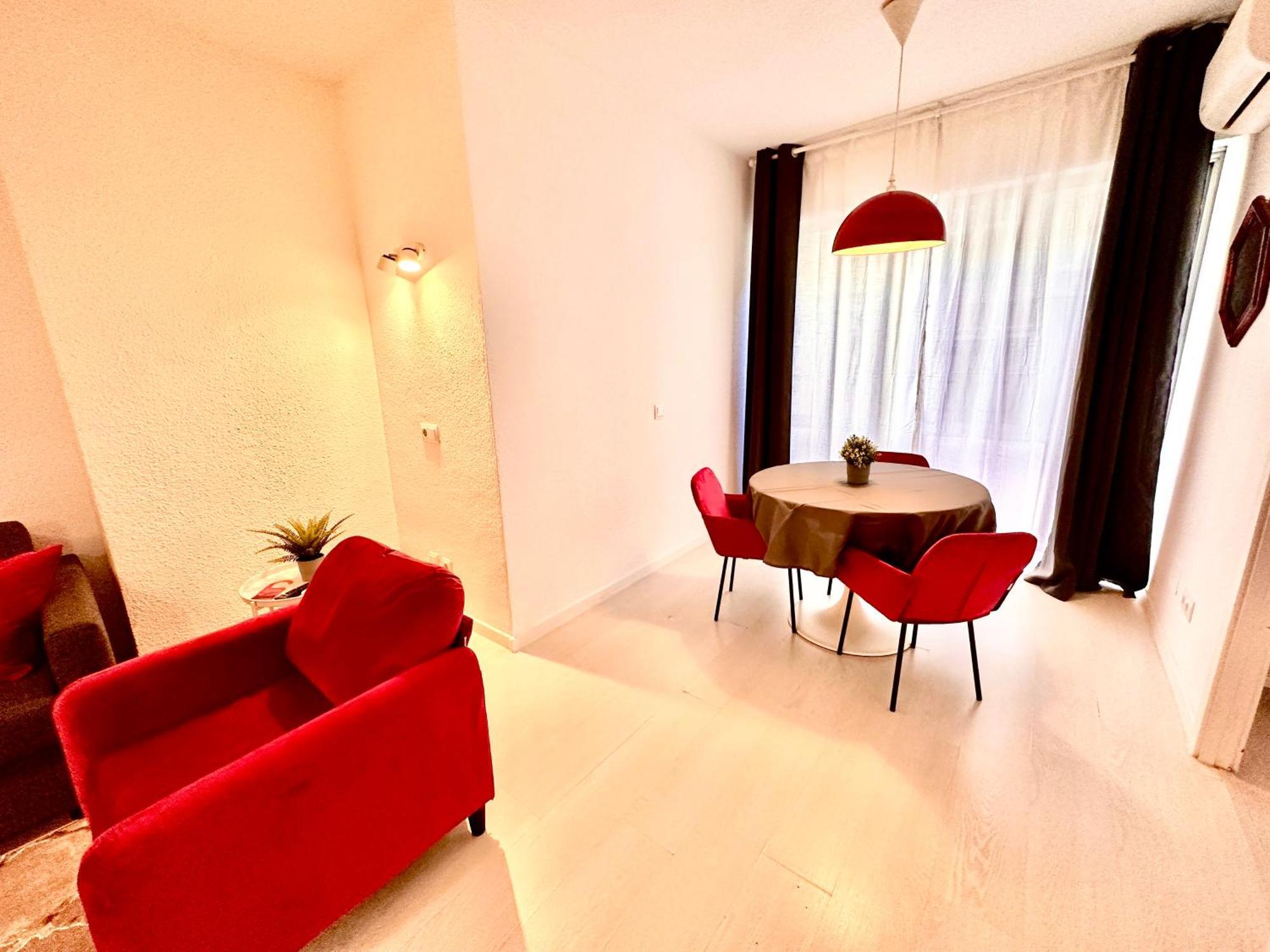 Far Home Gran Via — Foto 2
